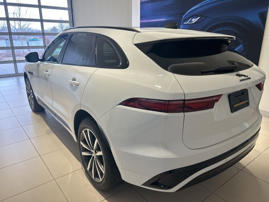 Used 2024 Jaguar F-PACE R-Dynamic S image 2