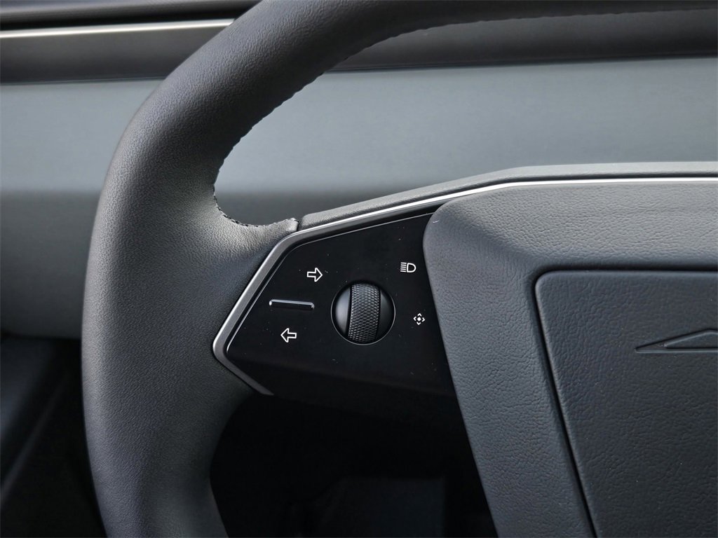 Used 2025 Tesla Cybertruck AWD Crew Cab image 33