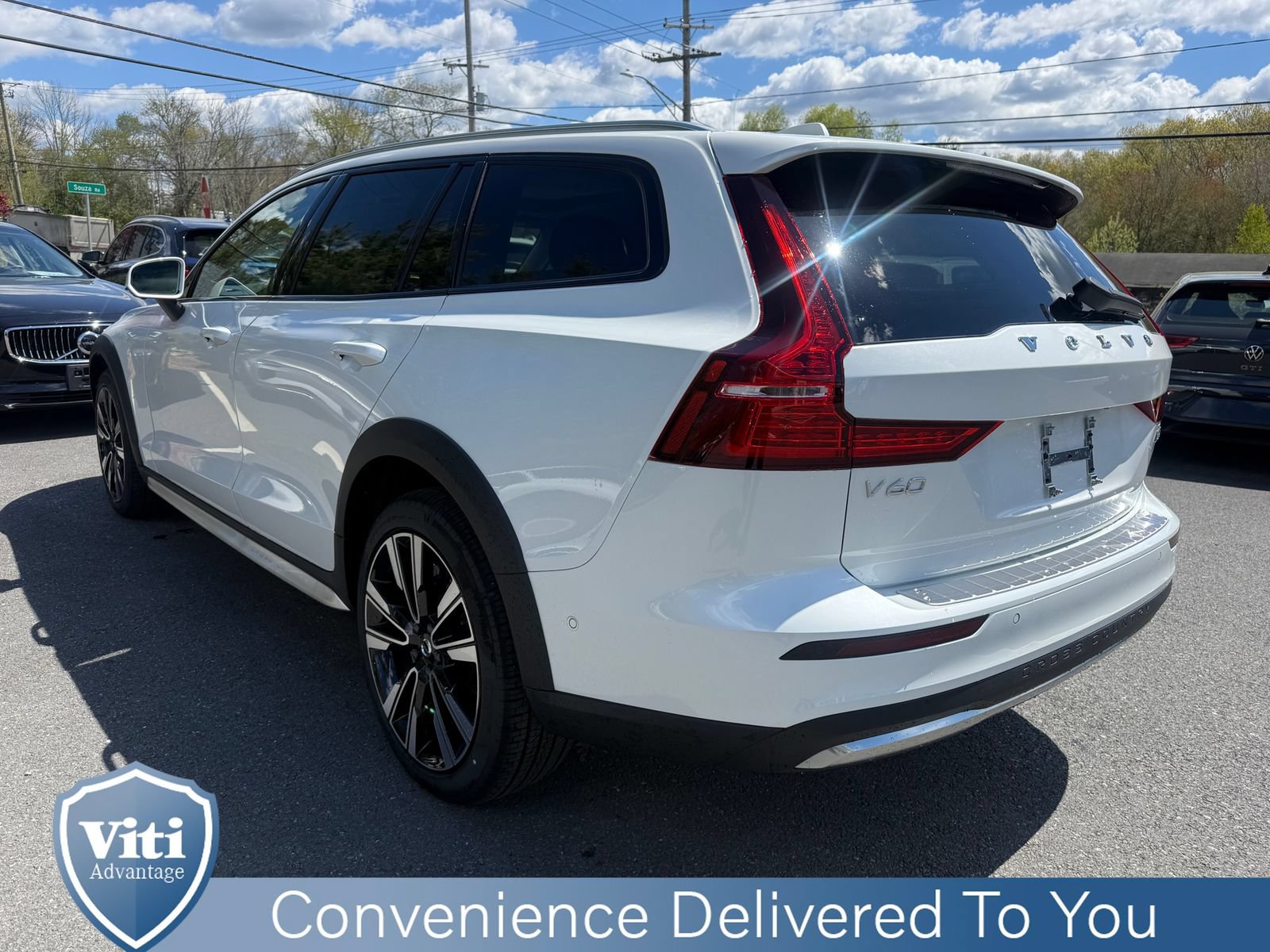 New 2026 Volvo V60 B5 Cross Country Ultra w/ Protection Package Premier AWD/4WD image 6