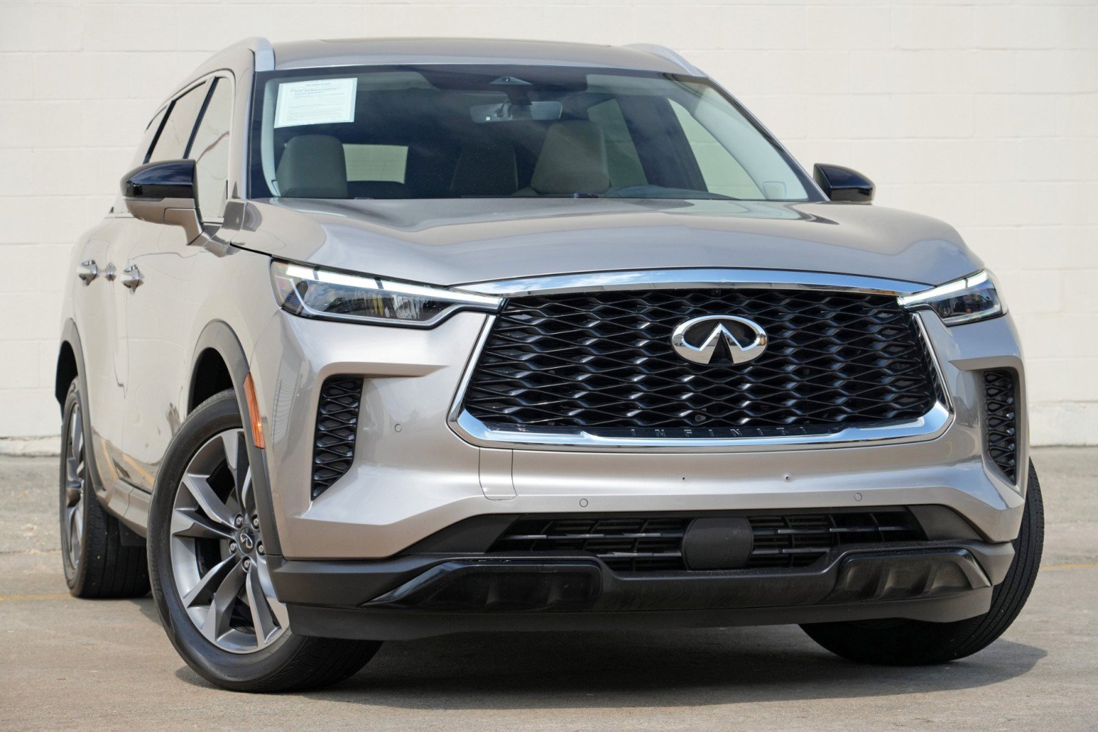 Used 2025 INFINITI QX60 Luxe FWD image 4