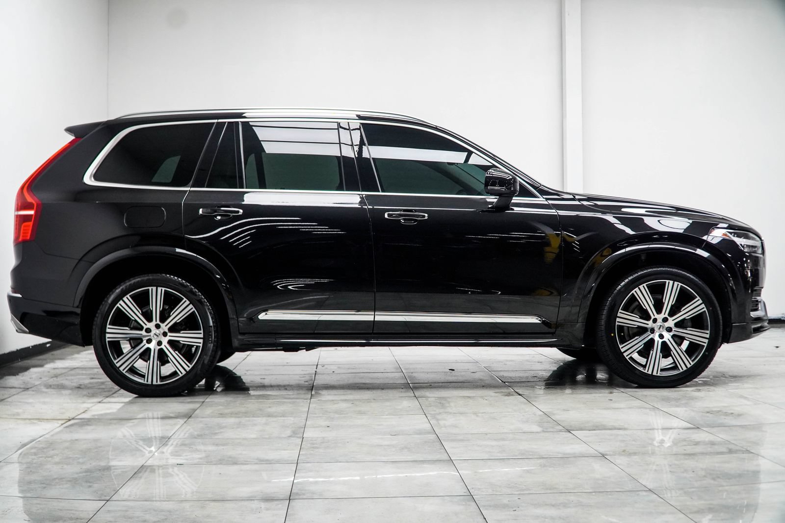 Used 2021 Volvo XC90 T6 Inscription w/ Protection Package Premier AWD/4WD image 7