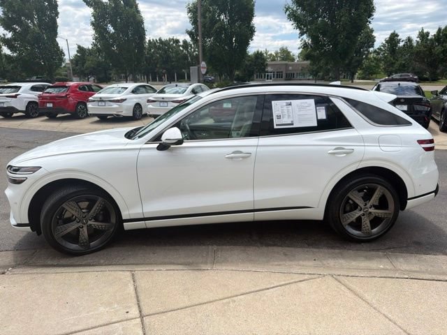 Used 2025 Genesis GV70 3.5T Sport w/ Sport Advanced Package AWD/4WD image 4