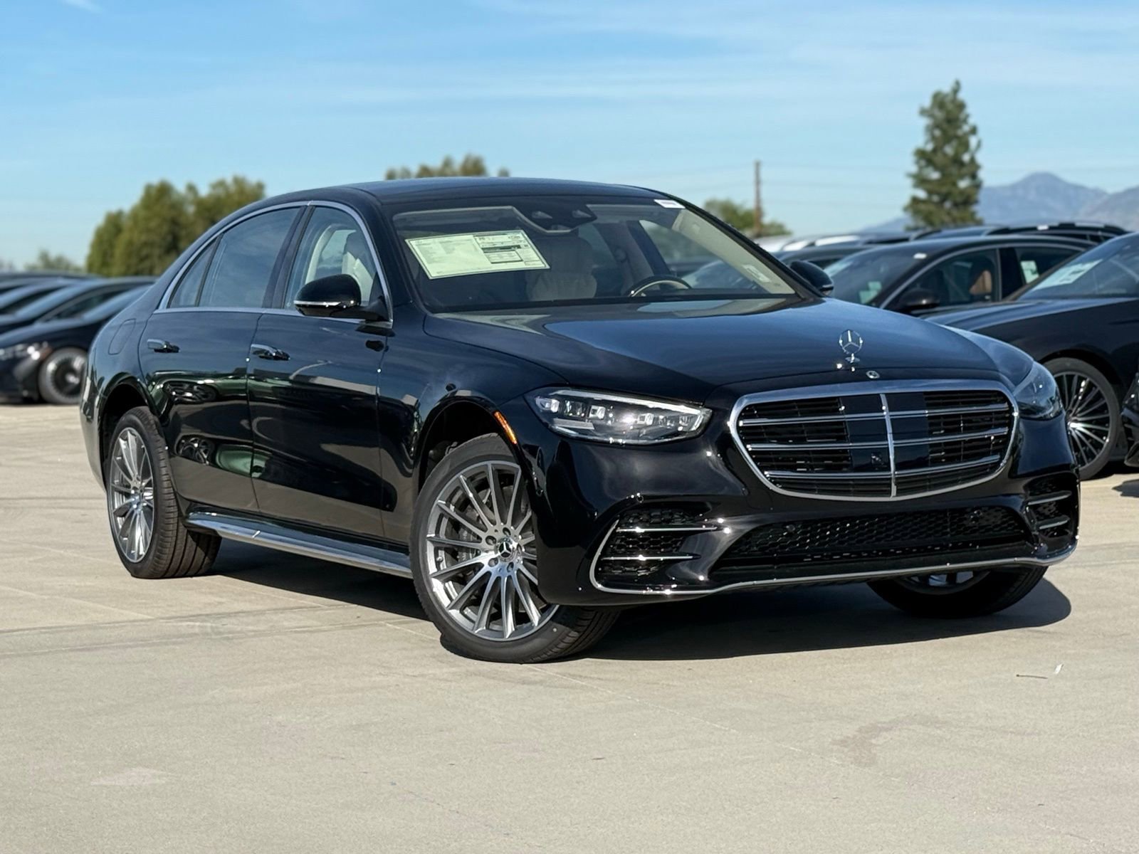New 2026 Mercedes-Benz S 580 4MATIC Sedan image 2