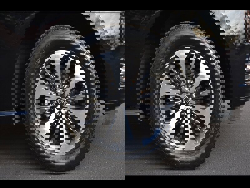 Used 2018 Lincoln Navigator L Select image 46