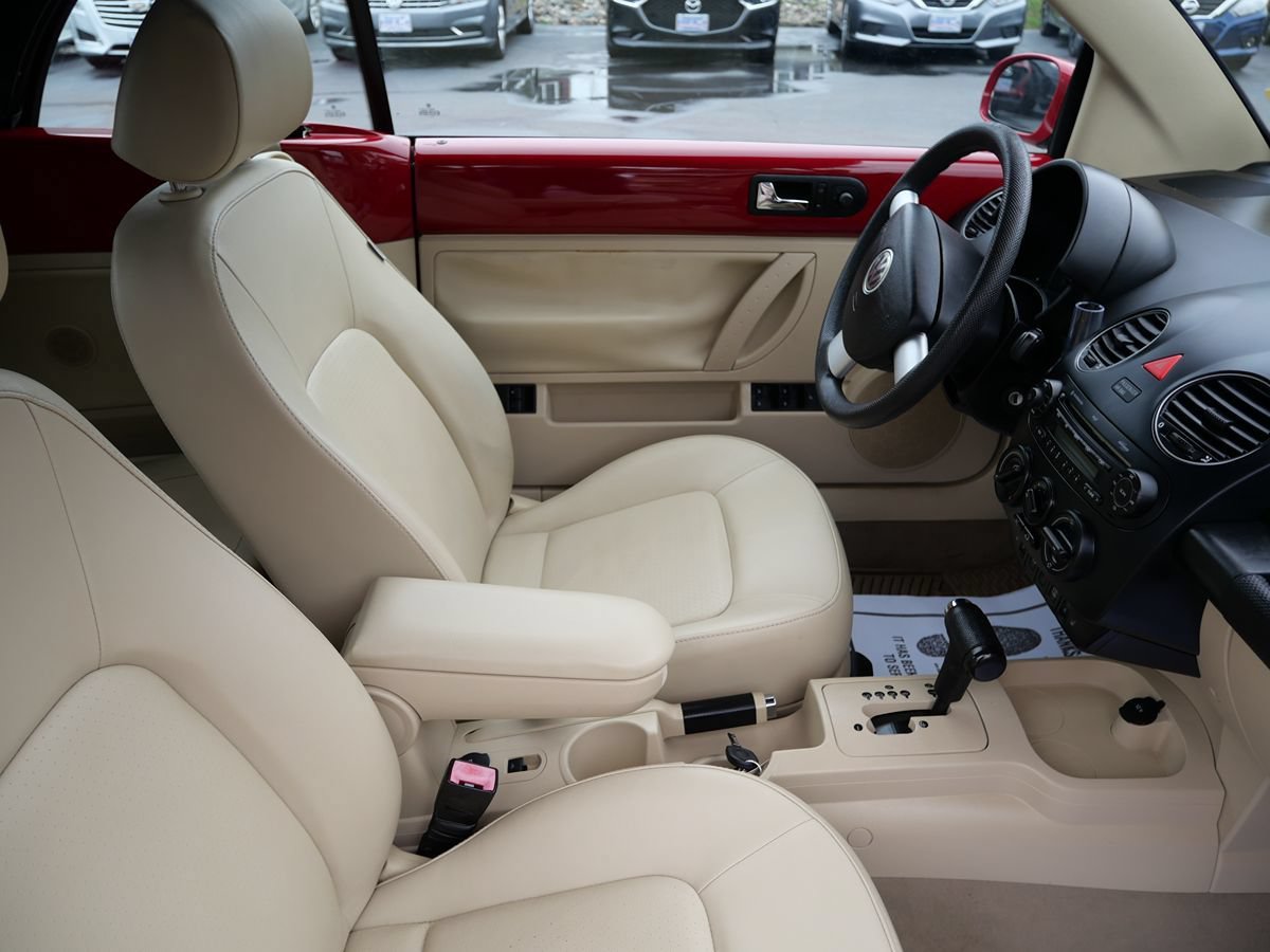 Used 2007 Volkswagen Beetle Convertible w/ Package 1 FWD image 15