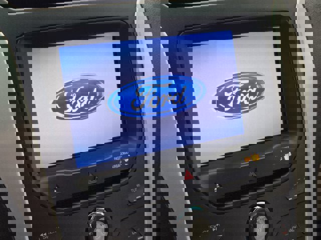 Used 2013 Ford Explorer XLT image 28