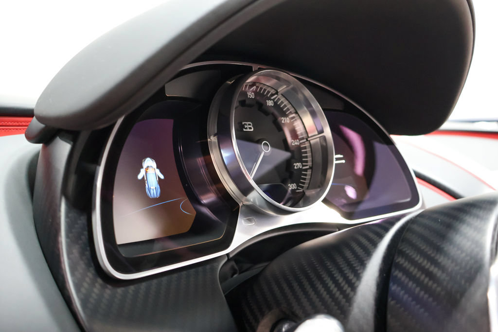 Used 2022 Bugatti Chiron Super Sport AWD/4WD image 32