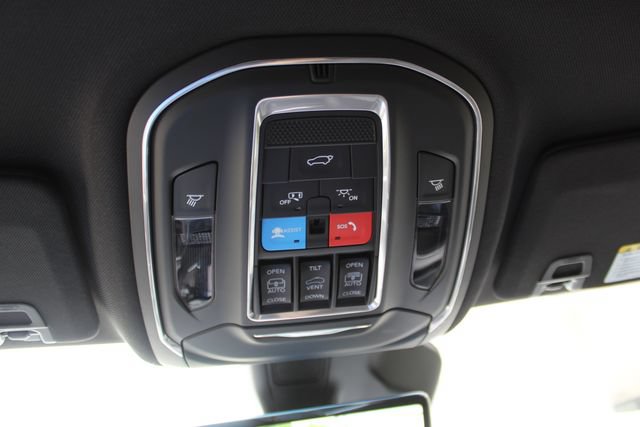 New 2026 Jeep Grand Cherokee Limited AWD/4WD image 24