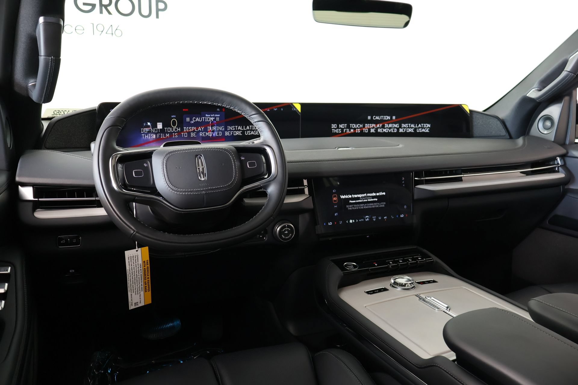 New 2026 Lincoln Navigator L Reserve w/ Jet Appearance Package AWD/4WD image 2