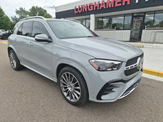 Used 2025 Mercedes-Benz GLE 450e 4MATIC image 3