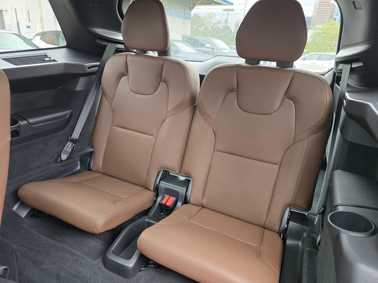 Certified 2023 Volvo XC90 T8 Plus AWD/4WD image 18