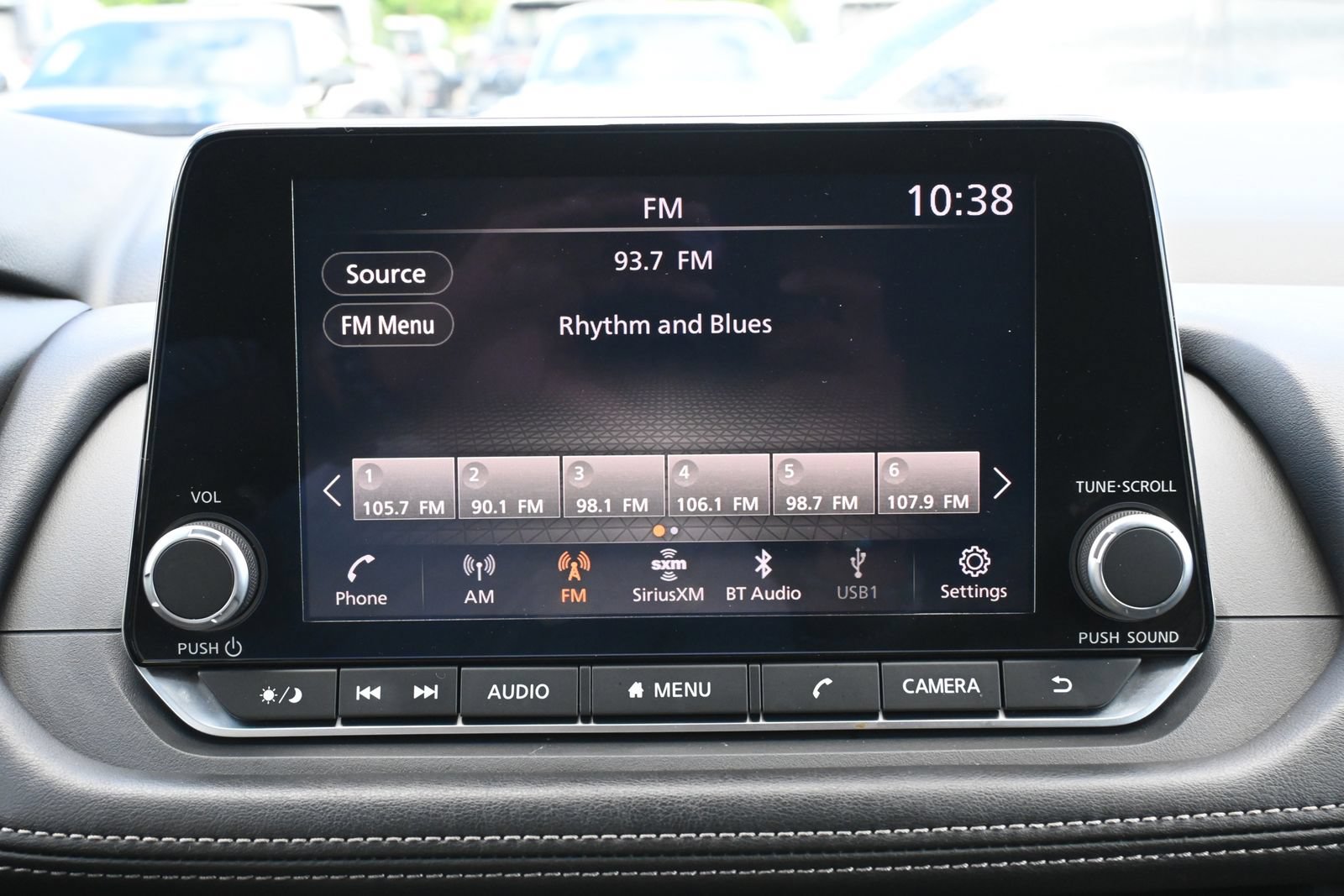 Used 2024 Nissan Rogue S AWD/4WD image 17