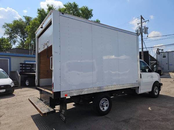 Used 2017 Chevrolet Express 3500 w/ RV Package image 3