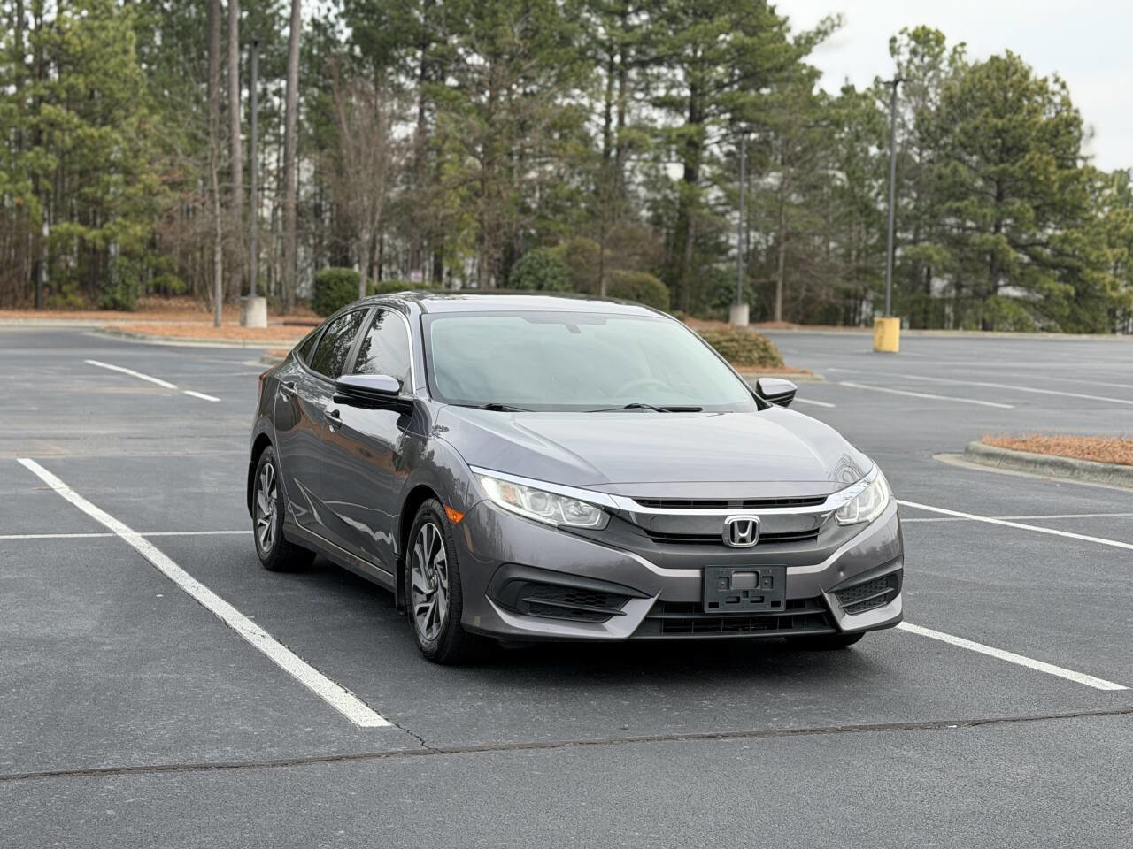 Used 2017 Honda Civic EX image 2