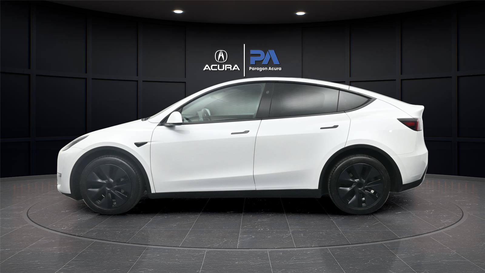 Used 2024 Tesla Model Y Long Range AWD/4WD image 23