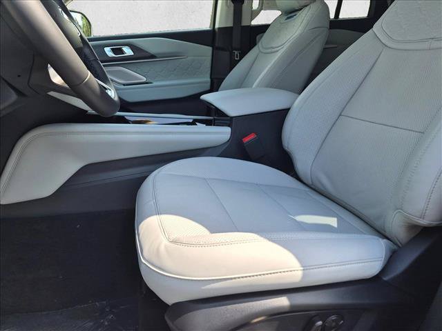 New 2026 Ford Explorer Platinum AWD/4WD video 4