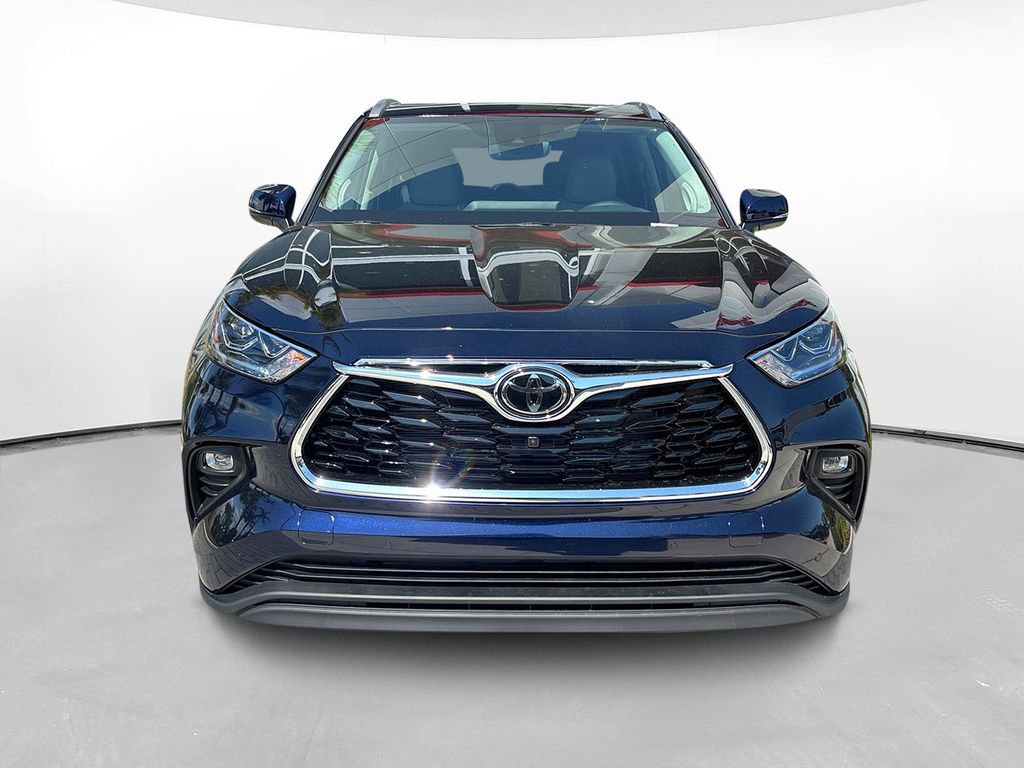 New 2026 Toyota Highlander Limited image 2
