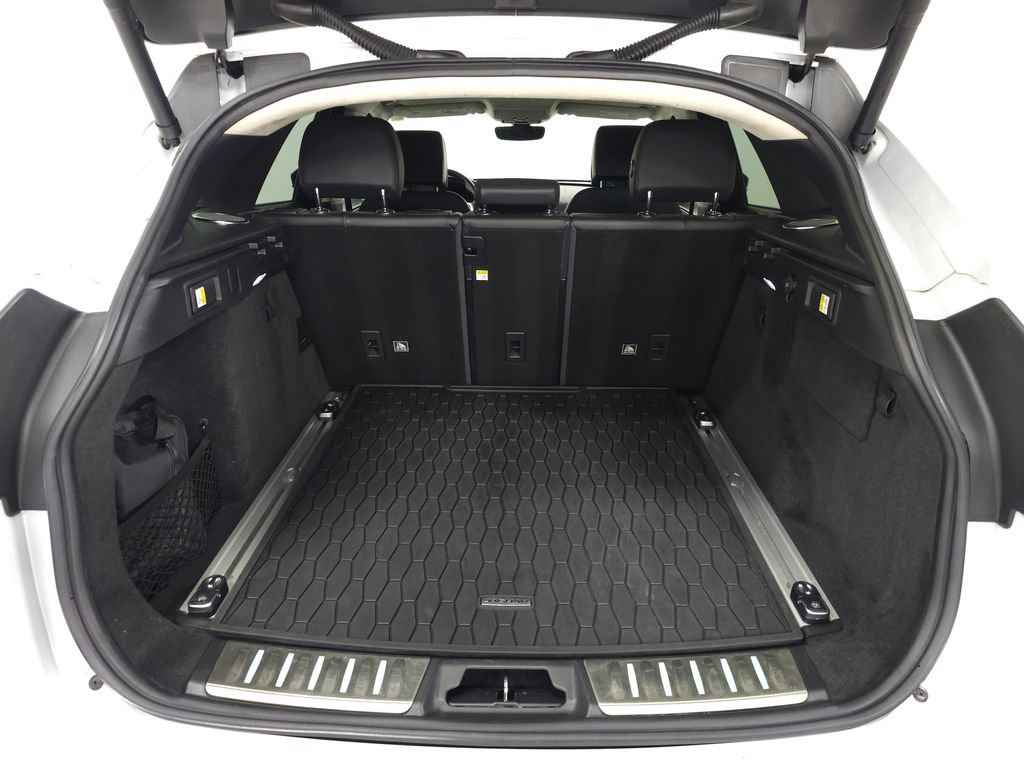 Used 2019 Jaguar F-PACE Portfolio AWD/4WD image 7