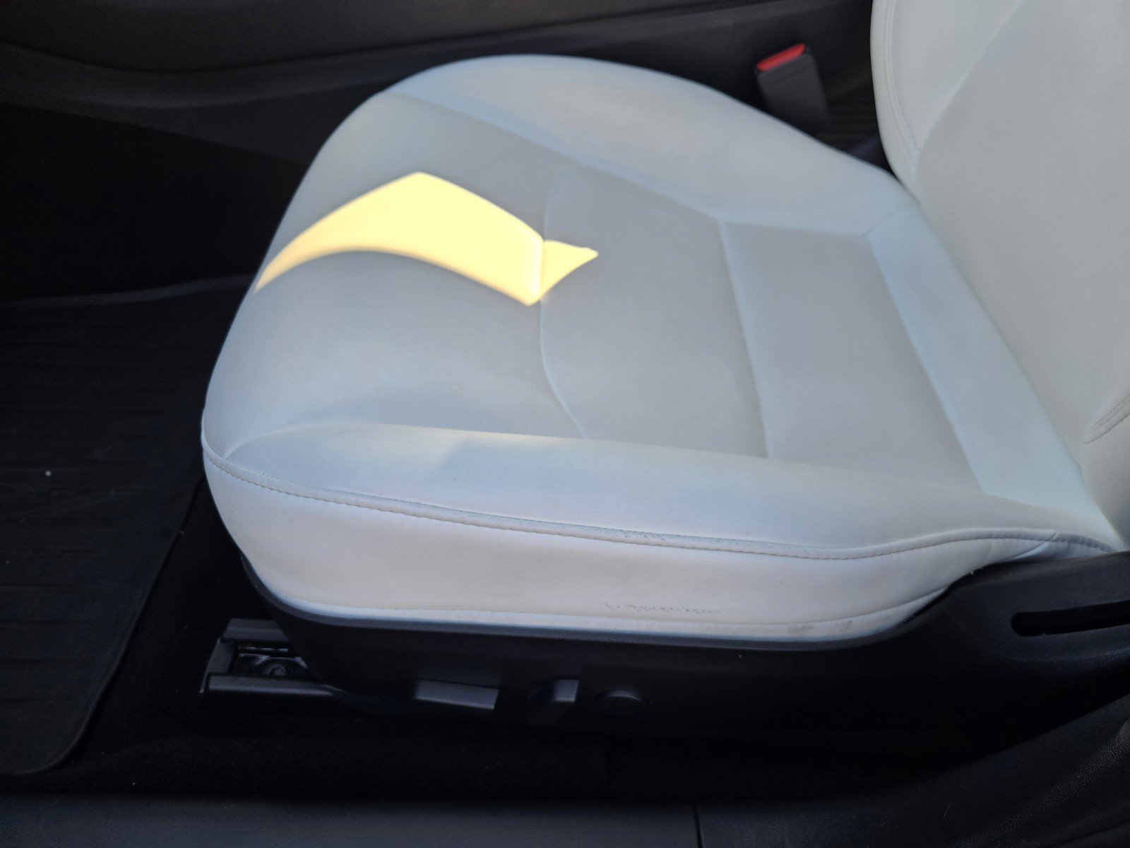 Used 2019 Tesla Model 3 Standard Range Plus image 17