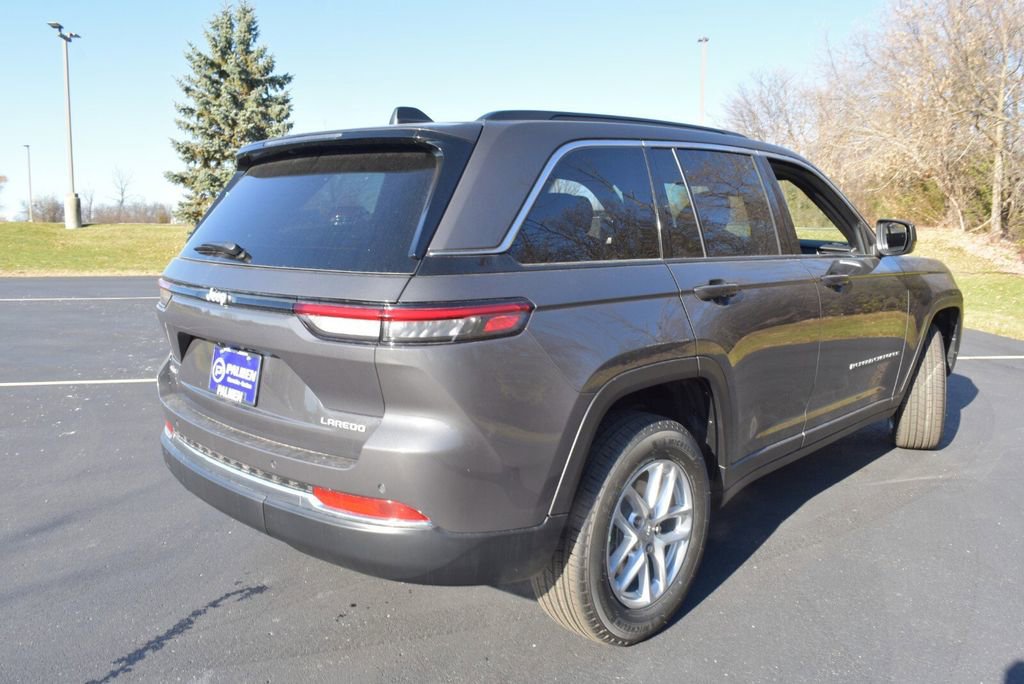 New 2025 Jeep Grand Cherokee Laredo X w/ Luxury Tech Group I image 5