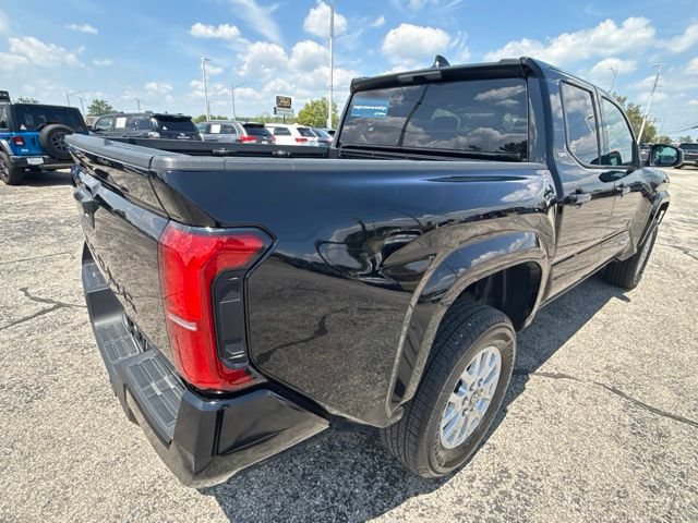 Used 2025 Toyota Tacoma SR5 AWD/4WD image 6