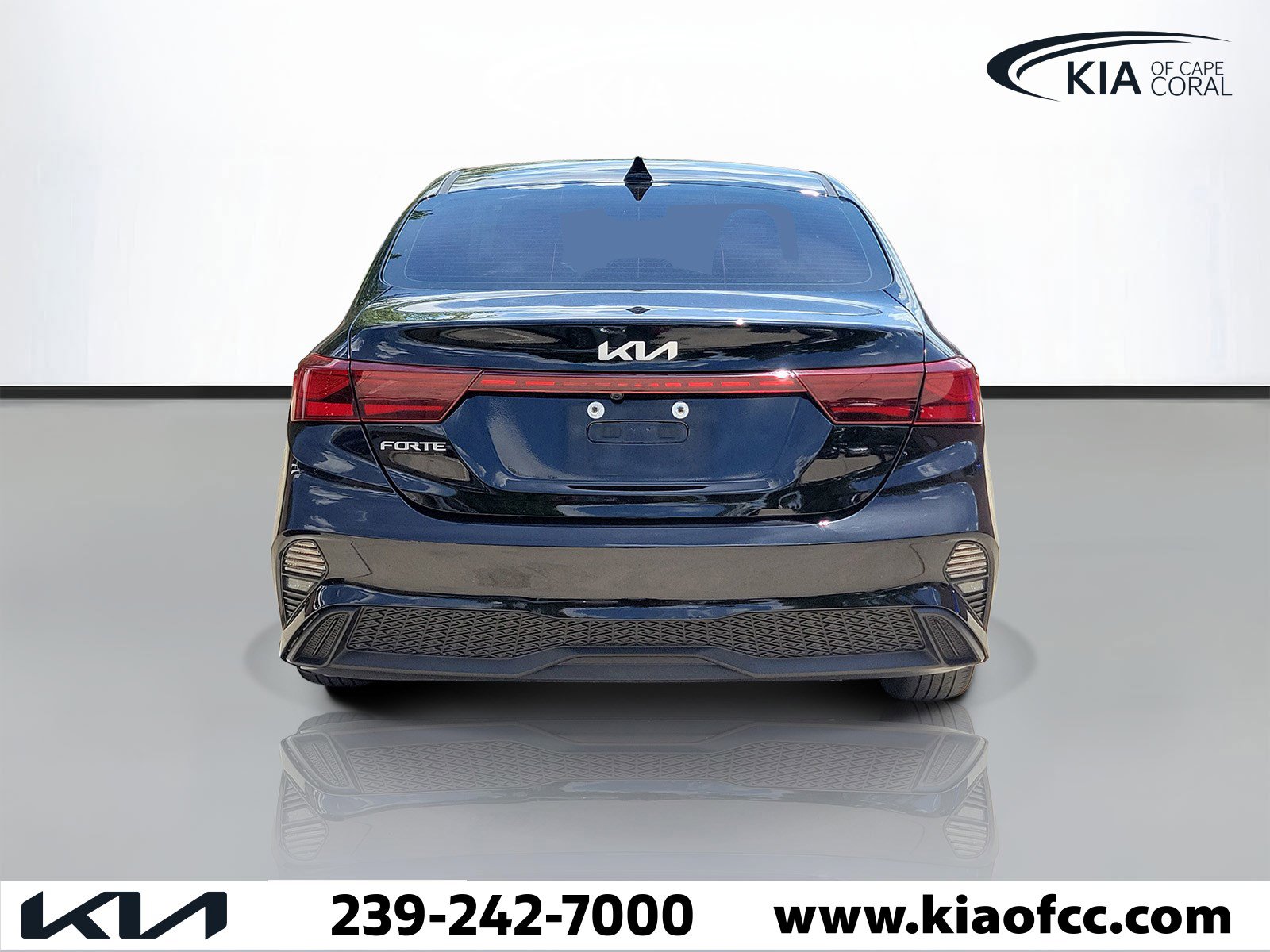 Certified 2023 Kia Forte LXS FWD image 3