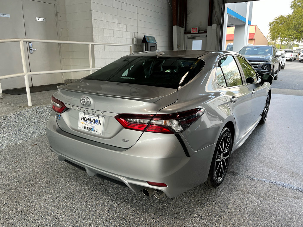 Used 2023 Toyota Camry SE FWD image 10