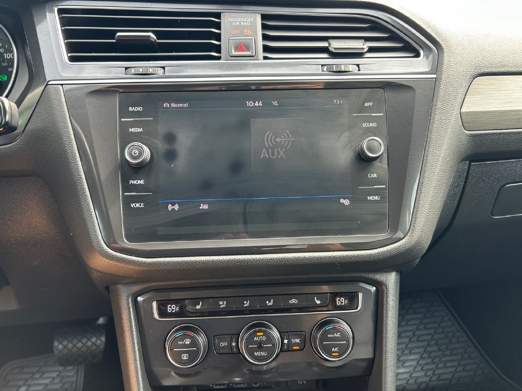 Used 2018 Volkswagen Tiguan SE AWD/4WD image 22