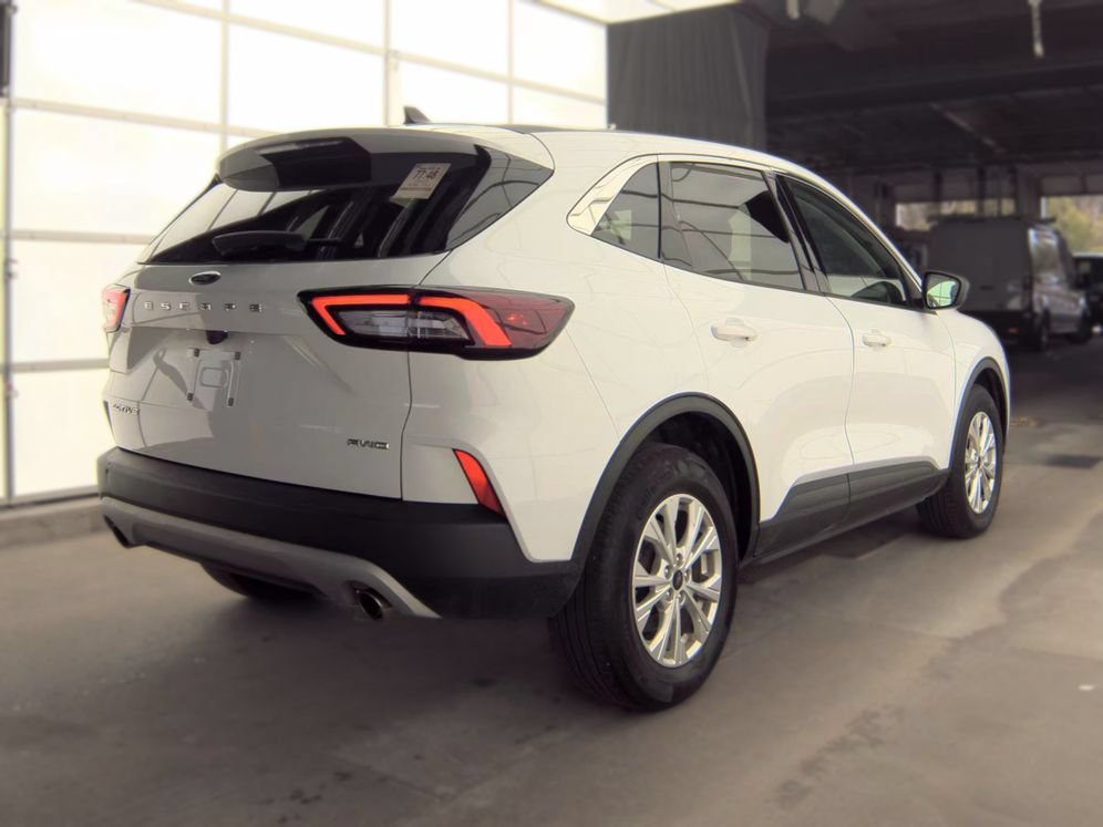 Used 2023 Ford Escape Active AWD/4WD image 5