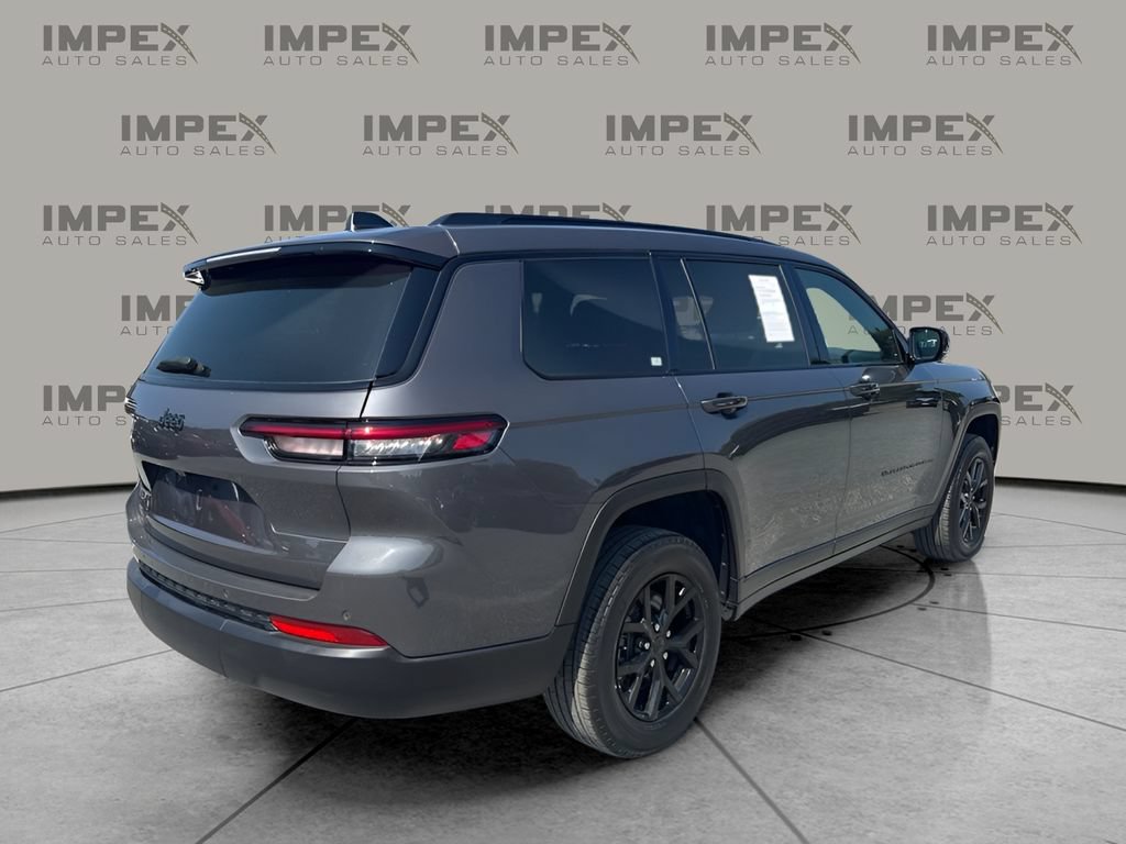 Used 2025 Jeep Grand Cherokee L Laredo AWD/4WD image 5