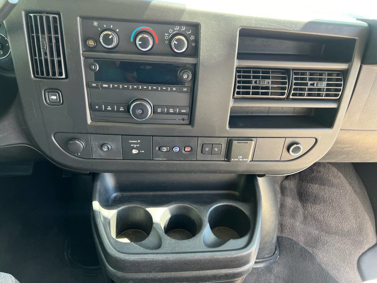 Used 2019 Chevrolet Express 3500 LT w/ LT Preferred Equipment Group image 20