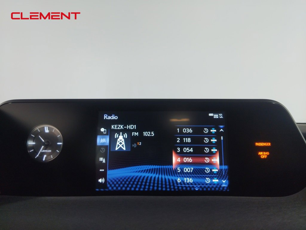Used 2019 Lexus UX 250h w/ Premium Package image 19