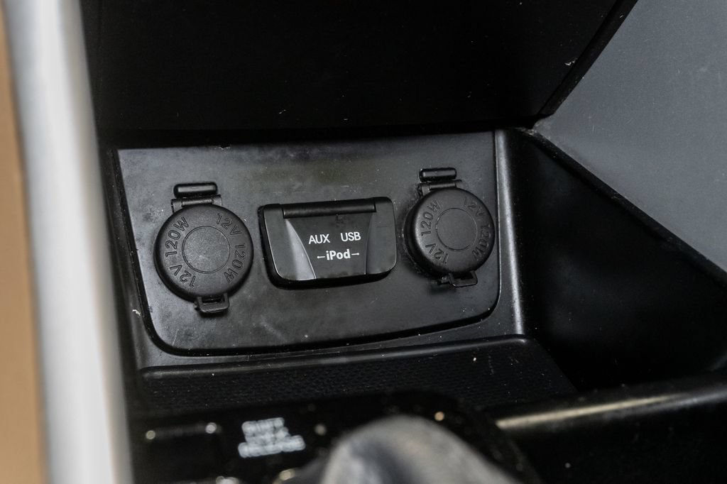 Used 2014 Hyundai Sonata Limited w/ Panoramic Sunroof Package 02 FWD image 23