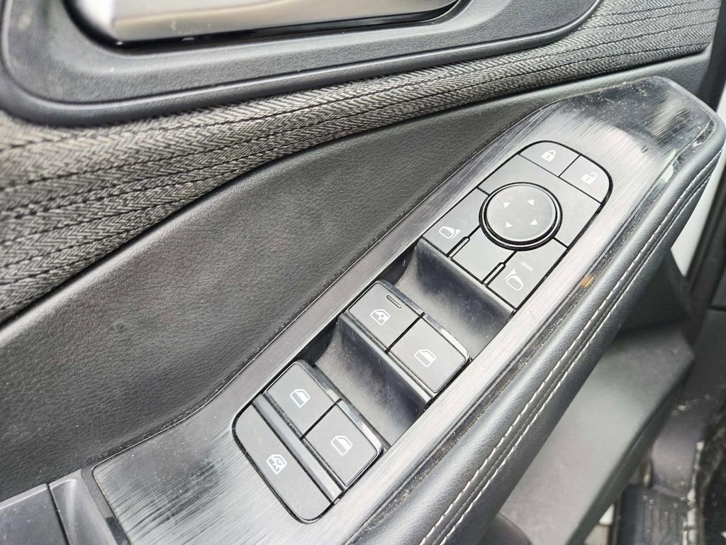 Used 2023 Nissan Rogue SV image 33