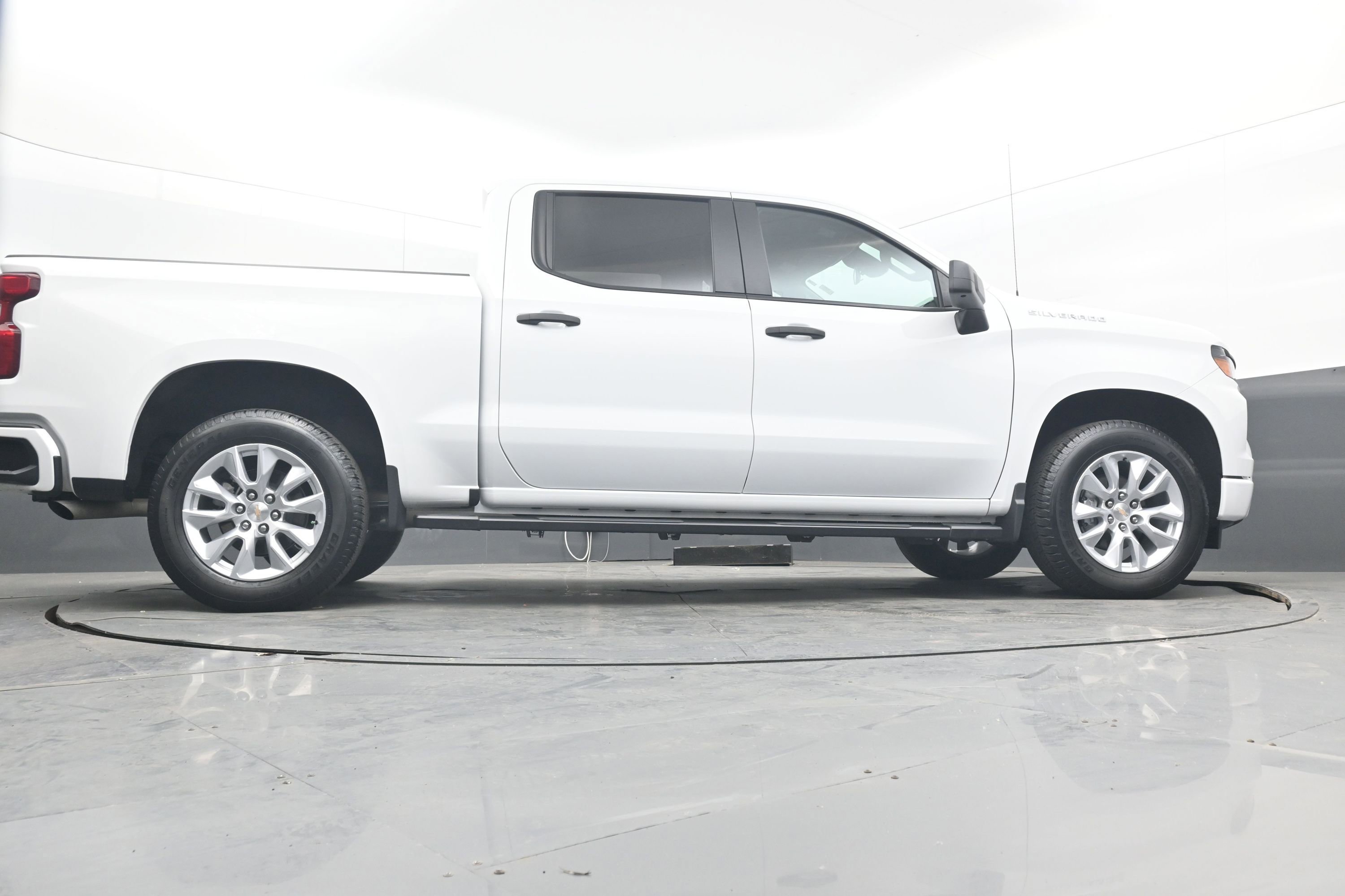 Certified 2026 Chevrolet Silverado 1500 Custom RWD image 31