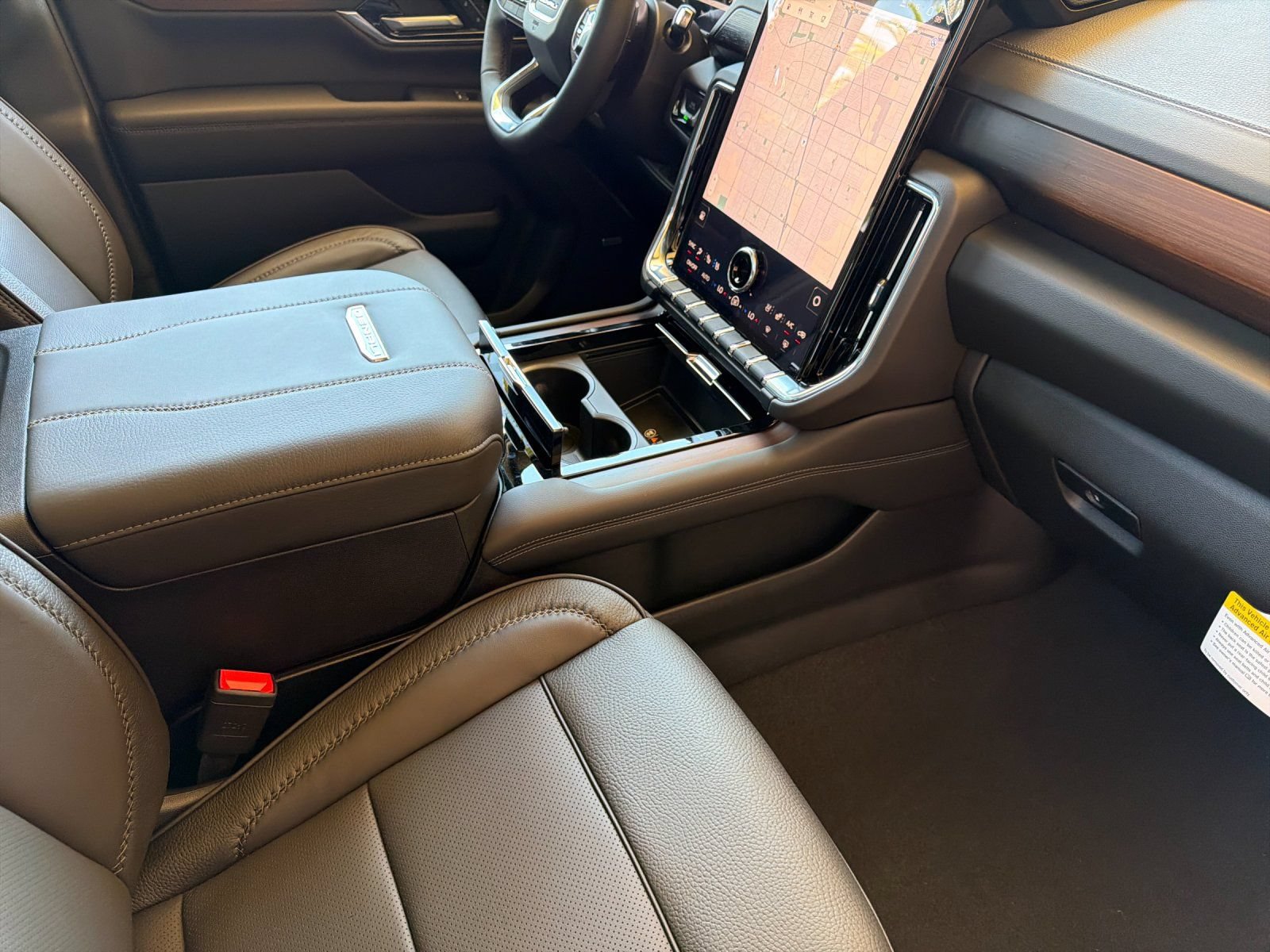 New 2026 GMC Yukon XL Denali w/ Denali Reserve Package AWD/4WD image 18