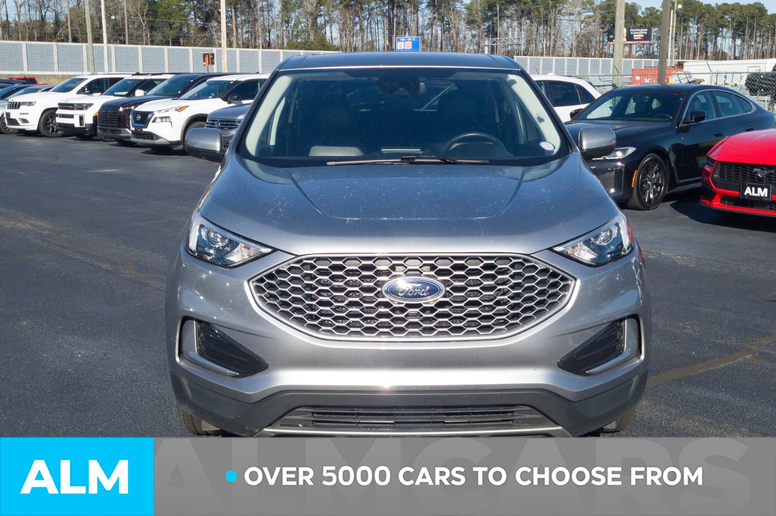 Used 2024 Ford Edge SEL image 3