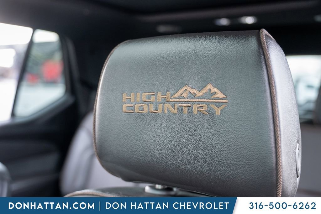 Used 2023 Chevrolet Traverse High Country image 21