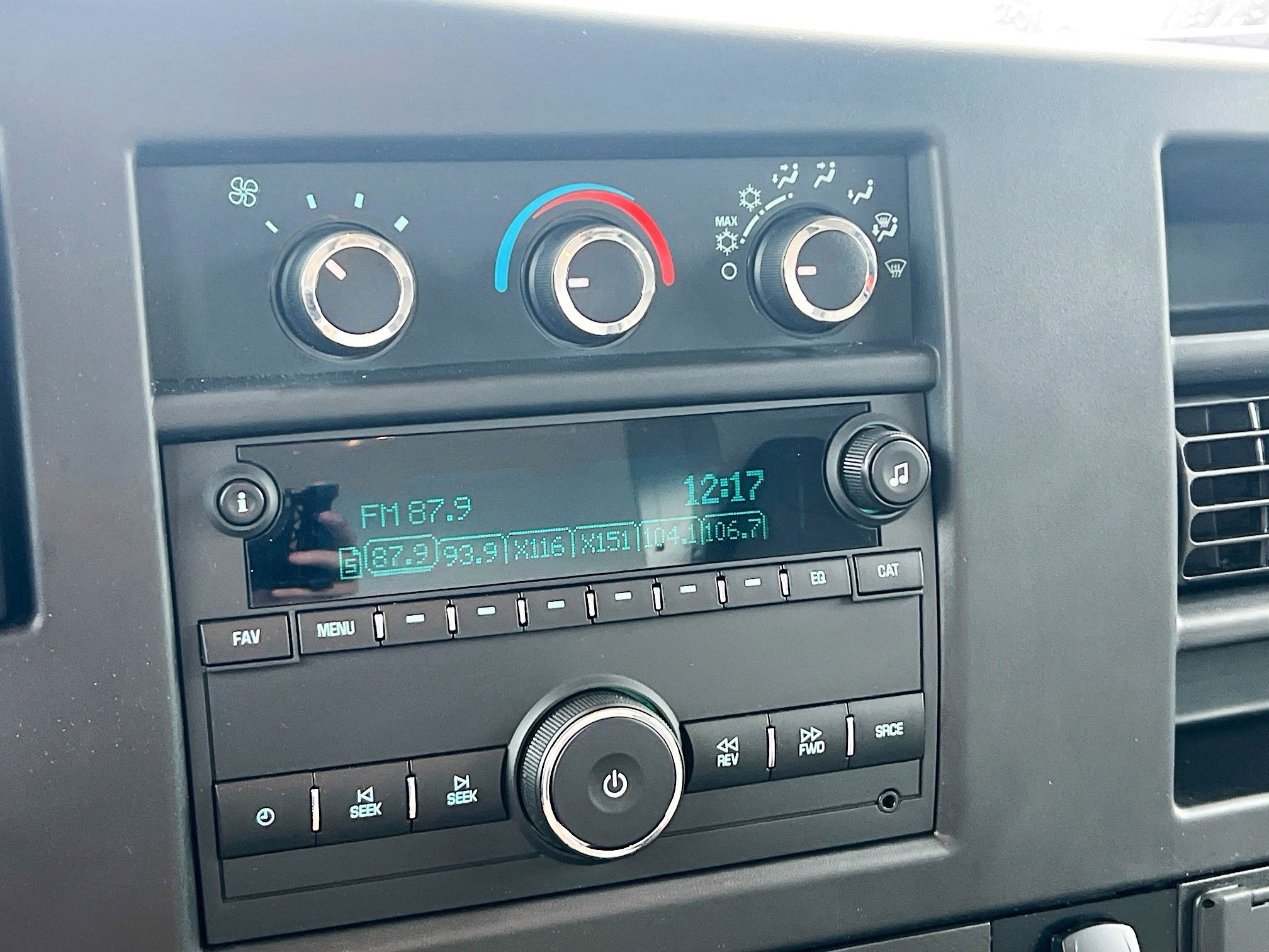 Used 2022 Chevrolet Express 3500 w/ Power Convenience Package image 26