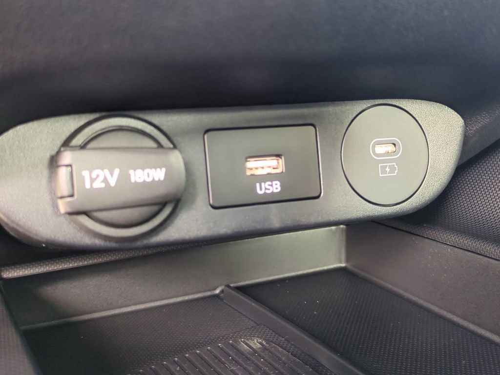 New 2026 Hyundai Elantra Sport image 24