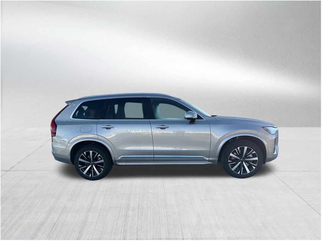 New 2026 Volvo XC90 T8 Core image 4