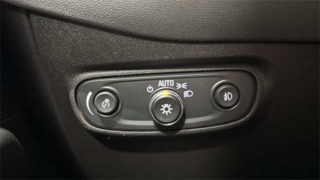 Used 2024 Chevrolet Equinox Premier image 15