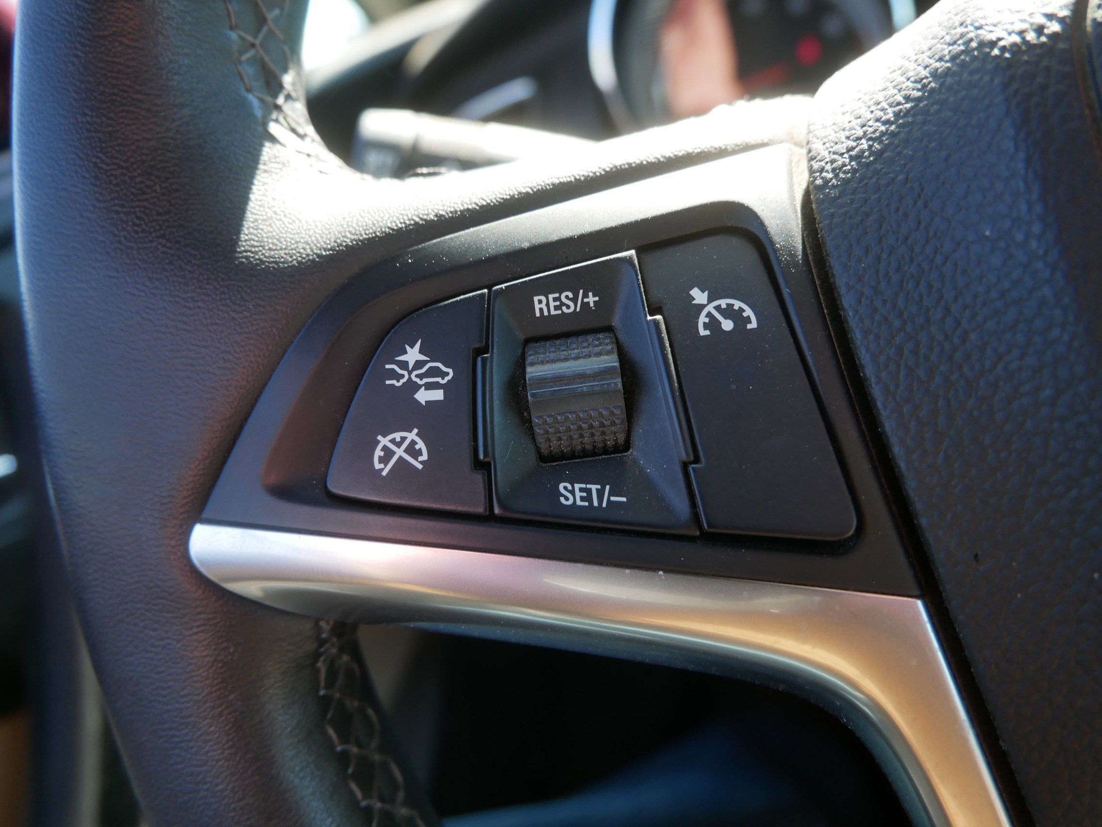 Used 2018 Buick Cascada Premium FWD image 19