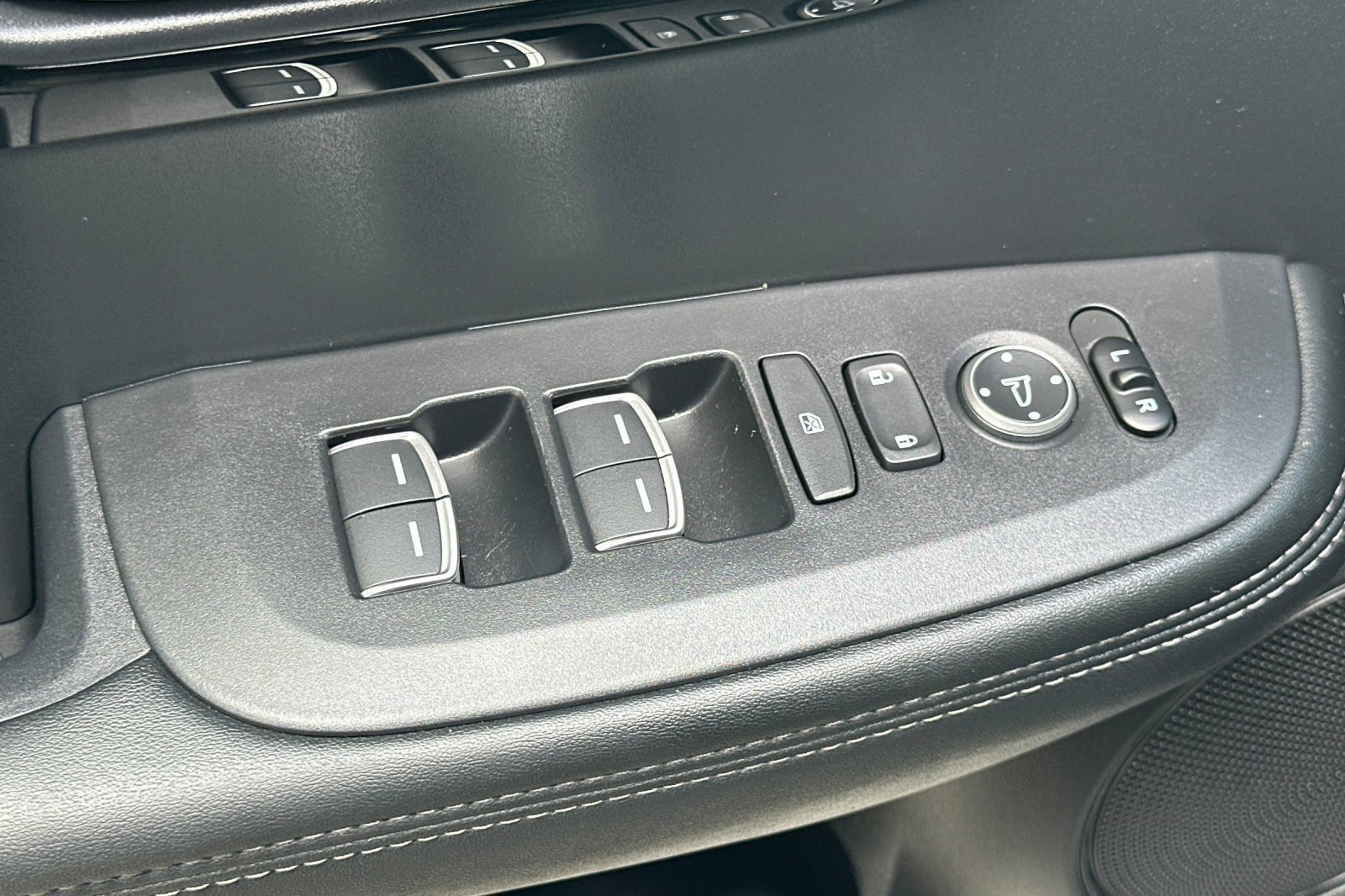 Used 2025 Acura ADX FWD image 14