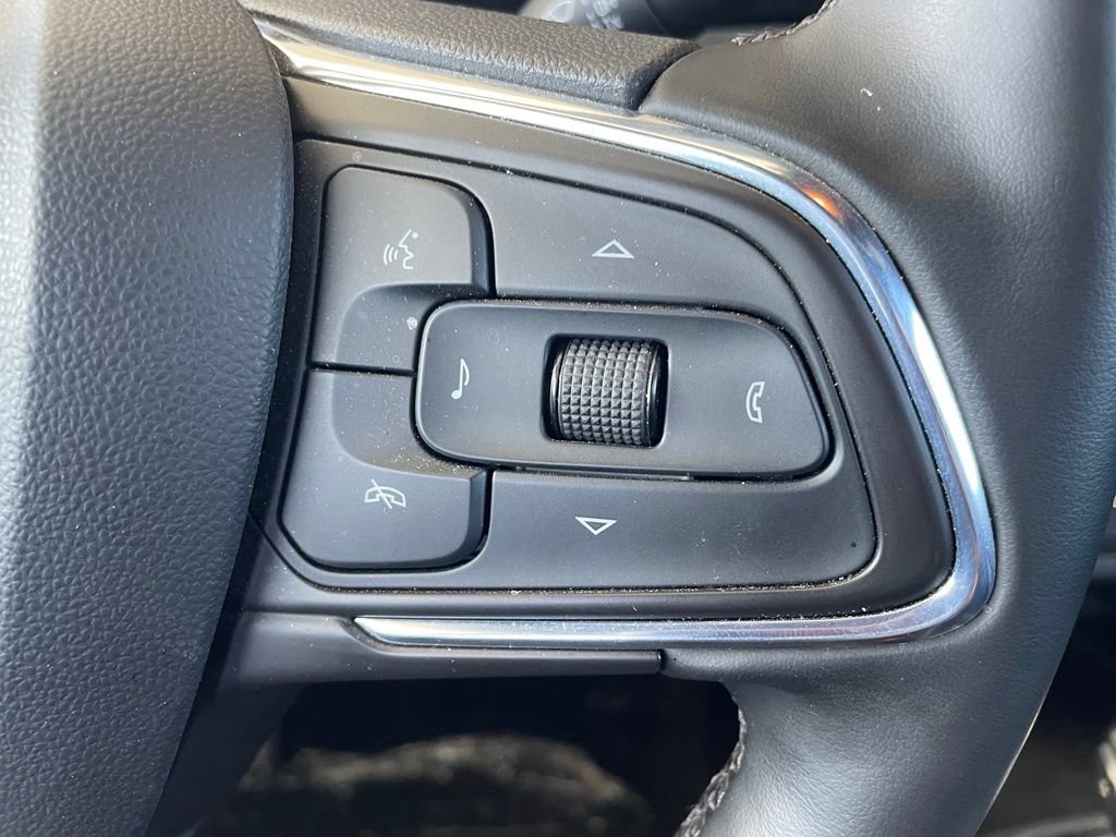 Used 2025 Buick Envista Preferred w/ Convenience I Package FWD image 14