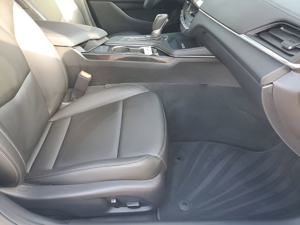 Used 2023 Cadillac CT4 Luxury w/ Sun And Sound Package image 16