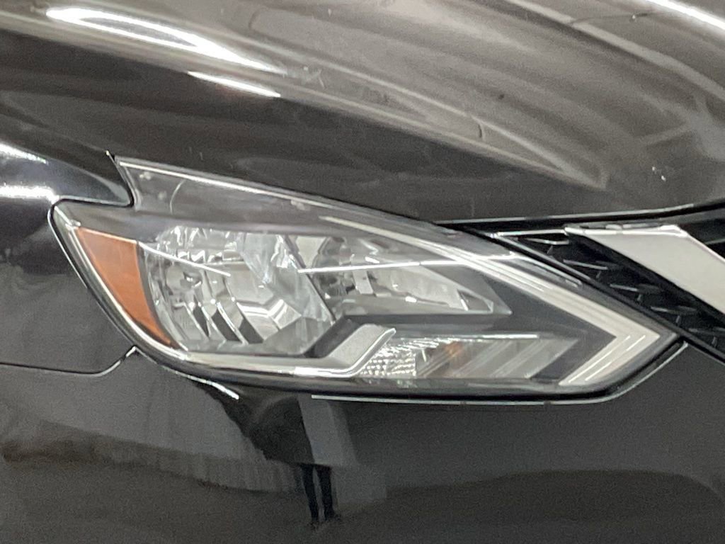 Used 2017 Nissan Sentra SV w/ Driver's Assist Package image 27