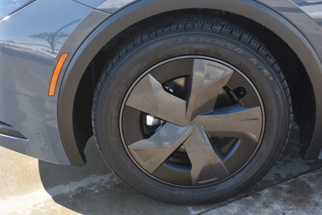 Used 2023 Toyota Prius LE image 10