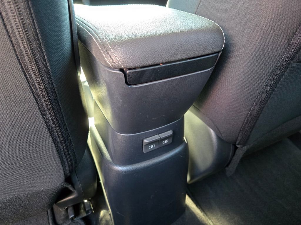 Used 2020 Nissan Kicks SV w/ Exterior Package FWD image 16