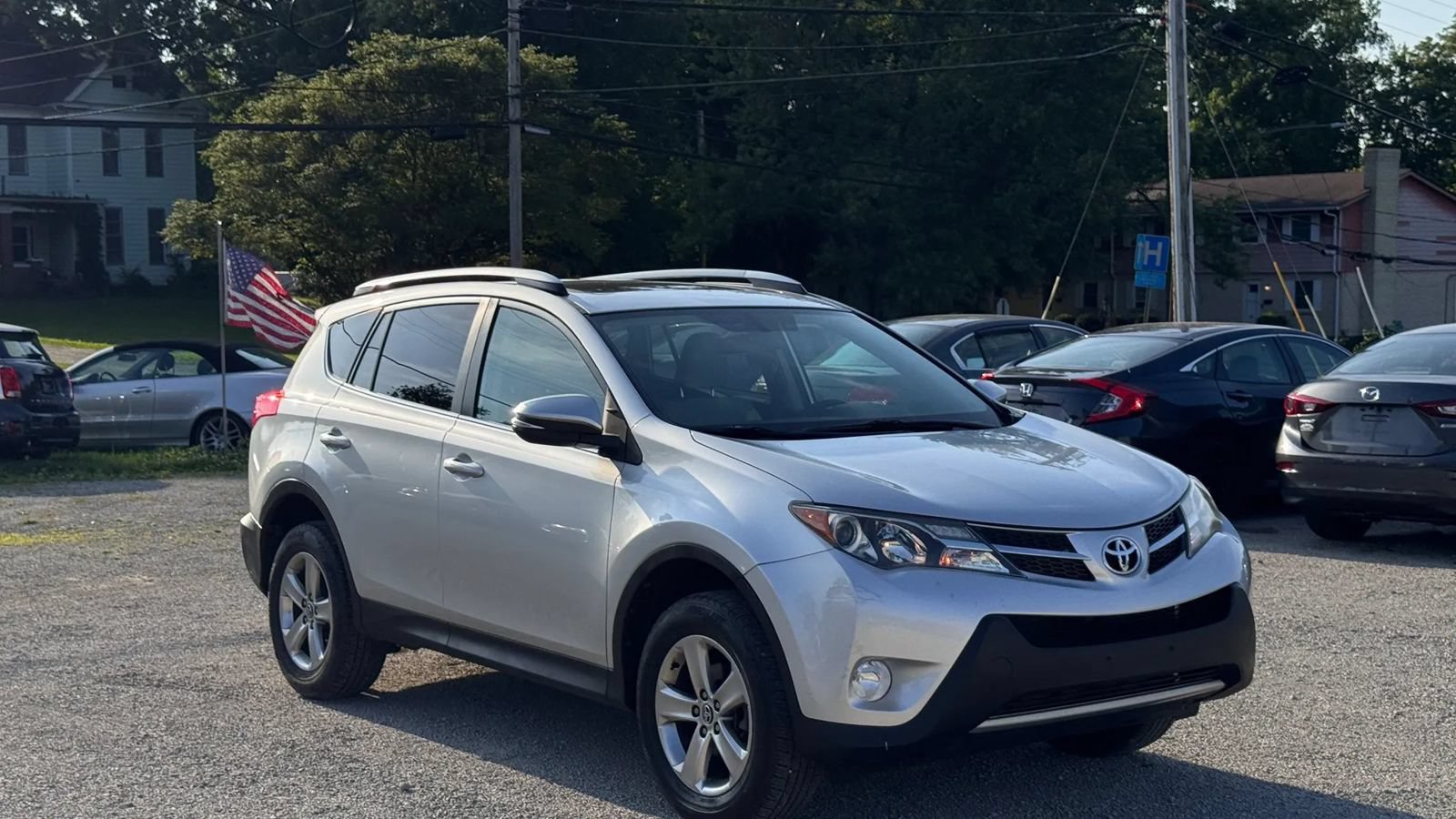 Used 2015 Toyota RAV4 XLE FWD image 5